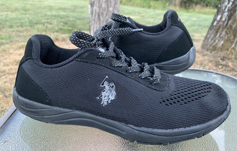 How to Sell Shoes on Poshmark Like A Pro (2023 Guide) Poshmark Pro Tools